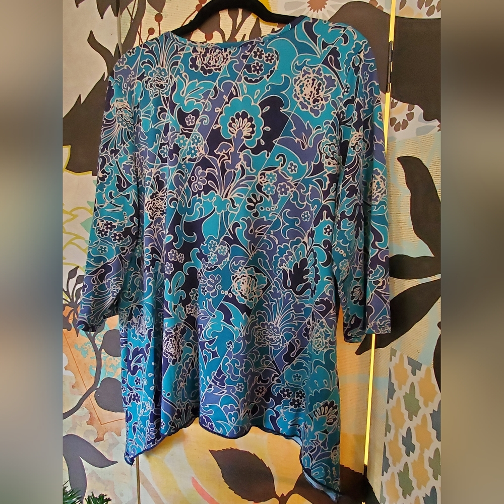 Como Woman Floral Shirt Size 1X - Picture 4 of 6
